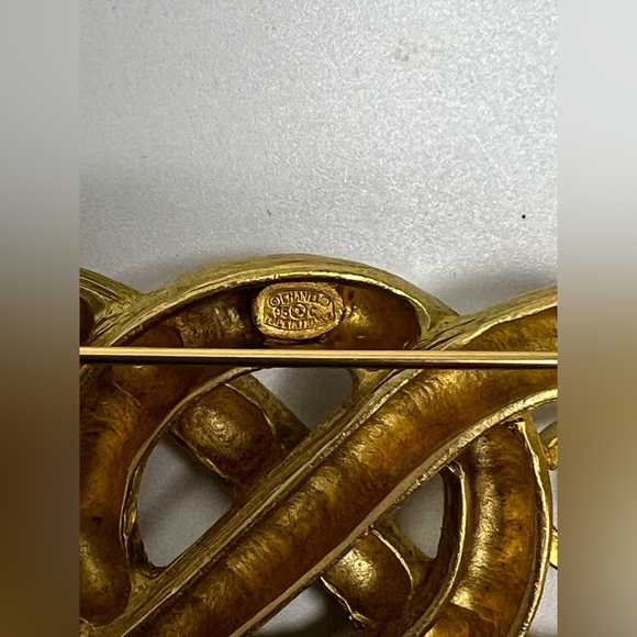 Chanel Brooch - Picture 5 of 12